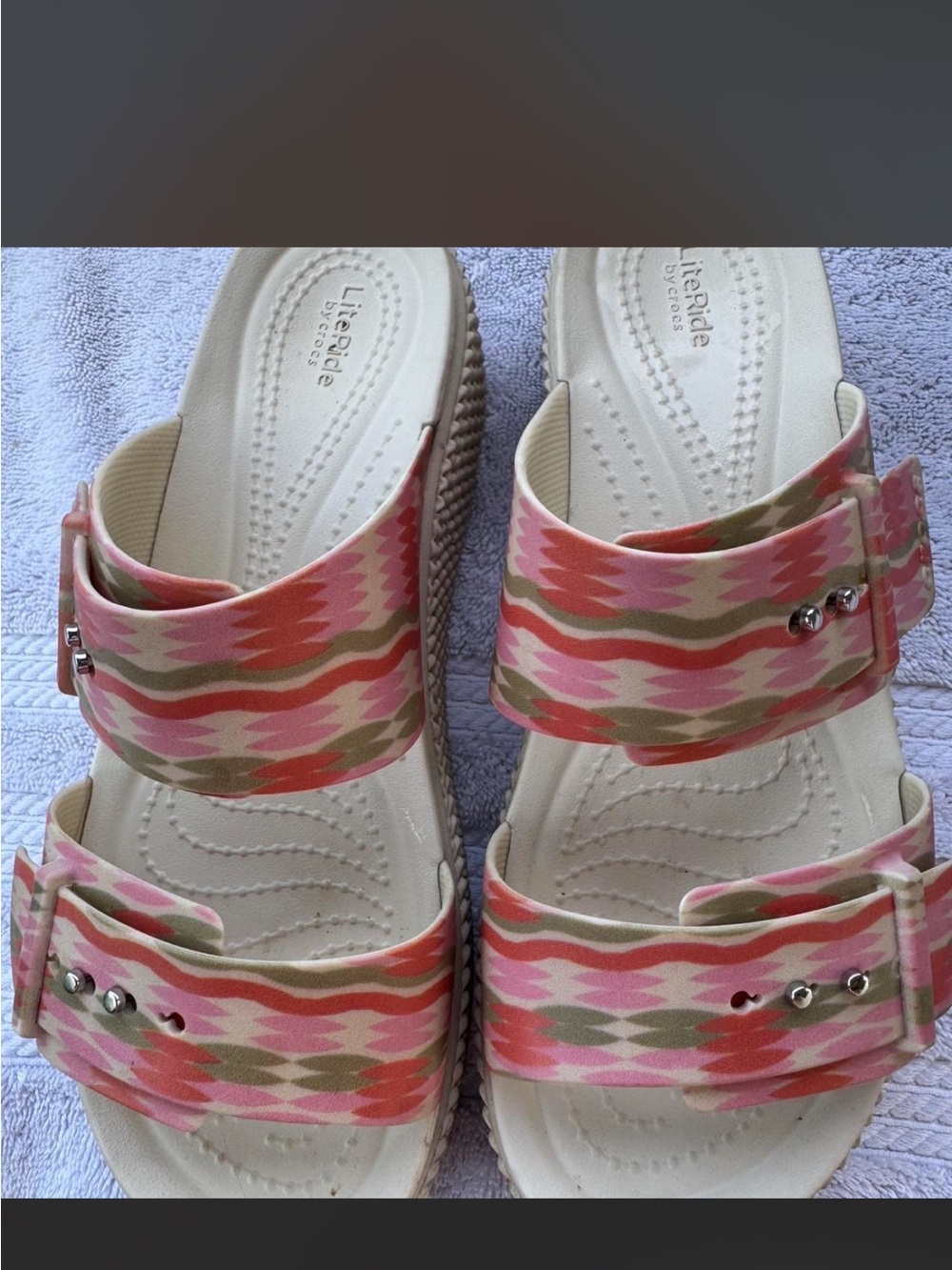 CROCS literide Women’s Pink Cream and green Patterned Platform Slide Sandals - Picture 5 of 7